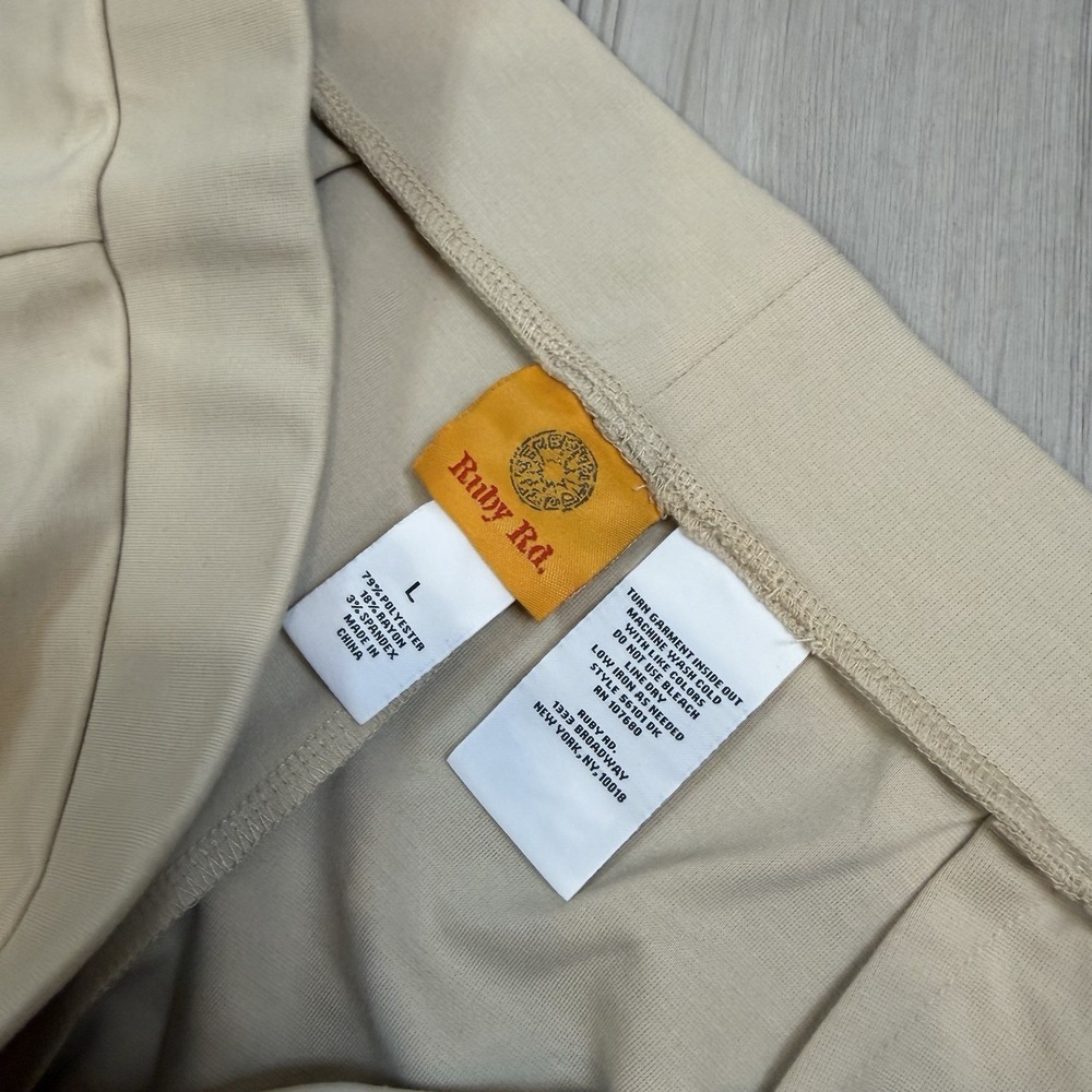 NWT Ruby Rd. Large Beige Pull On Pleated Pant Lat… - image 5